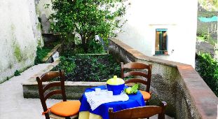 casa-3-esterno_1764091811169 casa-3-esterno_1764091811169